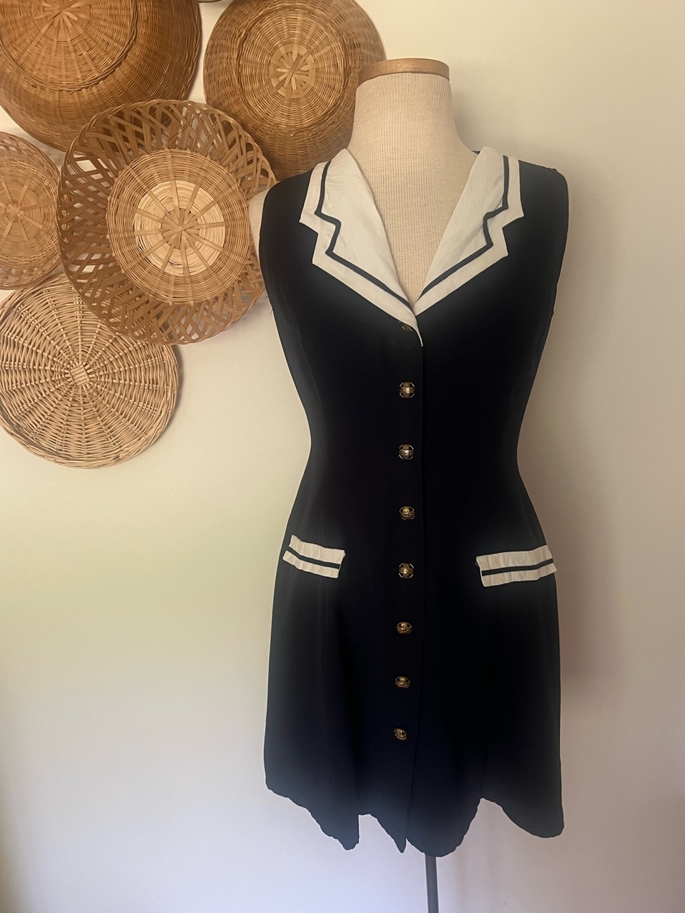 Vintage All That Jazz Sleeveless Button-Front Mini Dress